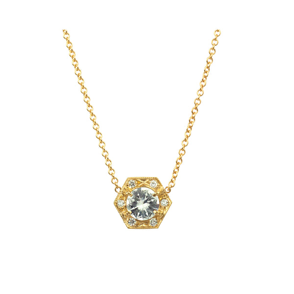 UMA White Sapphire